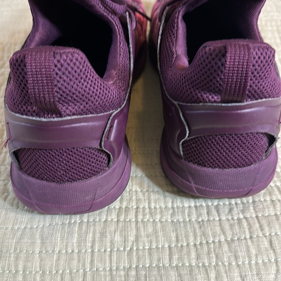 UNDER ARMOUR W HOVR RISE 2 PRNT Sz 9.5 in Purple and Pink - Picture 3 of 7